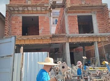 Casa · 144m² · 2 Quartos · 2 Vagas · Casa À Venda No Bairro Jardim Carolina - Poços de Caldas/mg