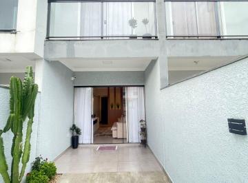 Casa · 85m² · 2 Quartos · 2 Vagas · Sobrado Mobiliado Em Balneário Piçarras Sc