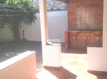 Casa · 240m² · 2 Quartos · 2 Vagas · Casa Residencial Com 2 Quartos Disponível Para Venda No Bairro Planalto Em Uberlândia - Mg.