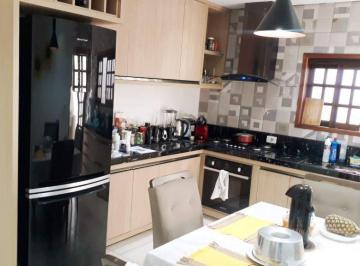 Casa · 108m² · 2 Quartos · 2 Vagas · Casa Em Vila Amorim, Suzano/sp de 108 m² 2 Quartos À Venda por R$470.000