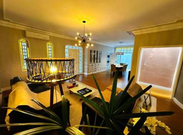 Casa · 334m² · 3 Quartos · 4 Vagas · Casa de 253 m² Com 03 Quartos Para Locação E Venda - Alto Da Boa Vista