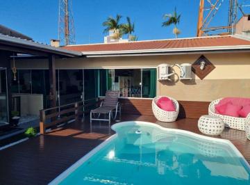 Casa · 420m² · 3 Quartos · 4 Vagas · Casa C0 m Piscina No Bairro Cordeiros!