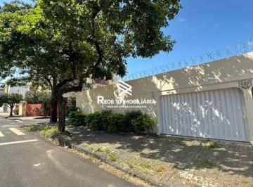 Casa · 250m² · 3 Quartos · 3 Vagas · Casa Alugar Bairro Santa Monica Uberlandia