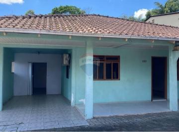 Casa · 577m² · 3 Quartos · 3 Vagas · Casa C/ 3 Quartos - Rio Morto | Espaço Nos Fundos Para Ampliações/construção E Sala Comercial Na Fre