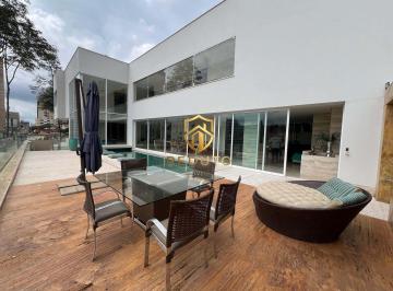 Casa · 692m² · 5 Quartos · 6 Vagas · Casa Alto Padrão No Centro de Patos de Minas