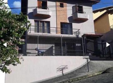 Casa · 253m² · 4 Quartos · 5 Vagas · Casa À Venda No Bairro Jardim Centenário - Poços de Caldas/mg