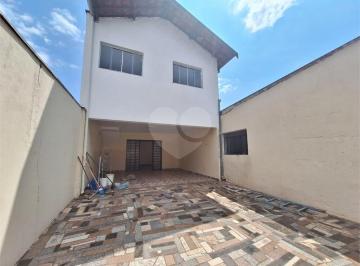 Área de Serviço · Casa Para Alugar Com 04 Quartos E Salão Comercial No Bairro Alto.