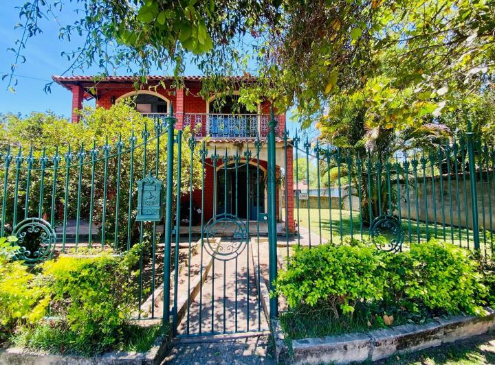 Casa Duplex Com 3 Quartos E Piscina, No Jardim Das Rosas Em Itatiaia - Rj