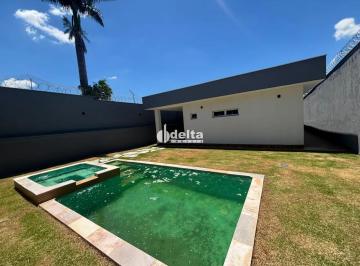Casa · 230m² · 3 Quartos · 4 Vagas · Casa Disponível Para Venda No Bairro Cidade Jardim Em Uberlândia Mg