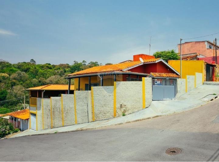 Casa Com Vista Livre E Sala Comercial - Campo Limpo Paulista Bairro Jardim Vitória