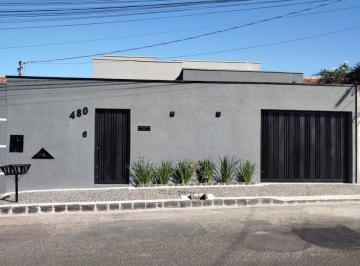 Foto 01 · Casa À Venda Em Uberlândia - Mg: 3 Quartos, 1 Suíte, 140 m², Localizada No Jardim Holanda!