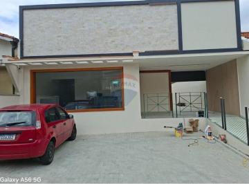 Comercial · 110m² · 3 Vagas · Casa Comercial Vila Augusta: Ótimo Preço E Localização!