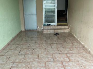 Foto 01 · Casa Em Excelente Localização, Com 3/4 (Um Suíte), Banheiro Social Com Acesso a Pcd.