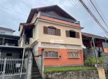 Casa · 87m² · 3 Quartos · Casa Em Prado, Nova Friburgo/rj de 87 m² 3 Quartos À Venda por R$550.000