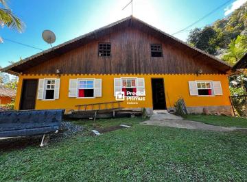 Casa · 98m² · 4 Quartos · 2 Vagas · Casa Em Mury, Nova Friburgo/rj de 98 m² 4 Quartos À Venda por R$700.000