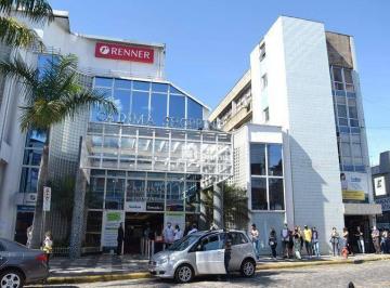 Comercial · 109m² · Loja Em Centro, Nova Friburgo/rj de 109 m² À Venda por R$450.000
