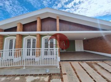 eb51f4b24851e98e76bd5190bd0046f8.jpg · Um Imóvel Com Presença E Estrutura Completa Para o Seu Negócio! Casa Comercial Toda Reformada Para L
