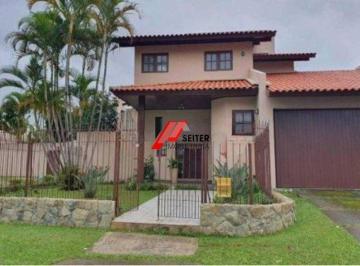 Casa · 297m² · 5 Quartos · 2 Vagas · Casa a Venda Corrego Grande Florianopolis