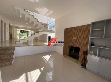 Casa · 306m² · 4 Quartos · 2 Vagas · Casa a Venda Córrego Grande Florianópolis