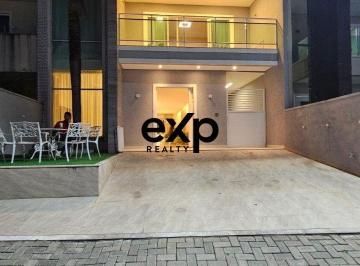 Casa · 240m² · 3 Quartos · 2 Vagas · Condomínio Osvaldo Studart - Nascente | Frente Lago Porteira Fechada