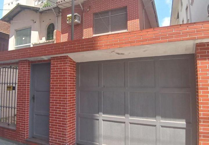 Casa Sobrado de Dois Dormitórios Na Quadra Da Praia. 220 m²