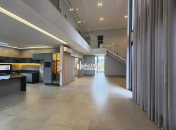 Casa · 486m² · 5 Quartos · 6 Vagas · Casa Em Condomínio Com 5 Suítes, Disponível Para Locação E Venda No Bairro Granja Marileusa Em Uberl