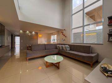 Casa · 360m² · 4 Quartos · 2 Vagas · Casa À Venda No Residencial Jardins Petropolis I