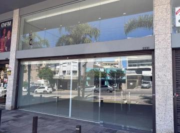 Comercial · 220m² · Loja Térrea No Bairro Pio X