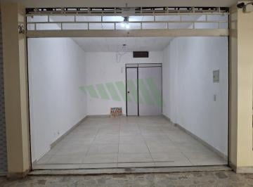 Comercial · 22m² · Loja Para Locação Em Petrópolis, Centro