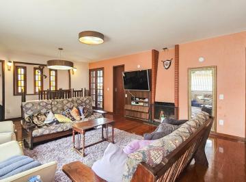 Casa · 141m² · 4 Quartos · 1 Vaga · Casa Com 4 Quartos No Iúcas, Teresópolis
