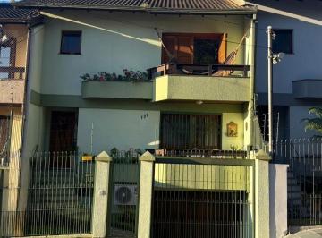 Casa · 192m² · 3 Quartos · 2 Vagas · Sobrado Semimobiliado No Bairro Nossa Senhora Da Saúde, Com 3 Quartos, Com 192 m²