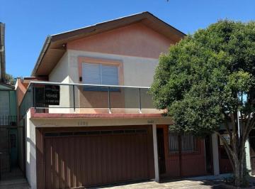 Casa · 176m² · 3 Quartos · 2 Vagas · Casa No Bairro Santa Lúcia Com 176 m² E Com 3 Dormitórios