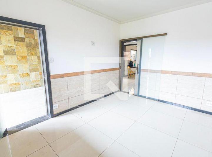 Casa À Venda - Santa Terezinha, 5 Quartos, 200 m² - Belo Horizonte