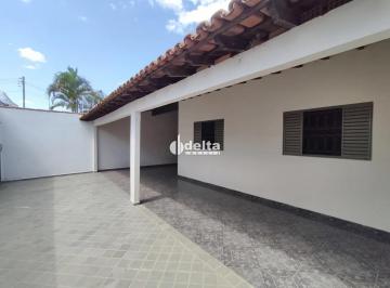 Casa · 206m² · 3 Quartos · 2 Vagas · Casa Com 3 Quartos Sendo 1 Suíte Disponível Para Venda No Bairro Segismundo Pereira Em Uberlândia -