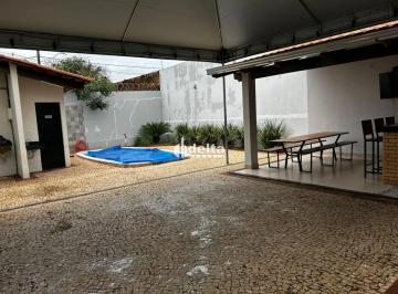 Casa · 360m² · 3 Quartos · 4 Vagas · Casa Com 3 Quartos Sendo 1 Suíte Disponível Para Venda No Bairro Santa Mônica Em Uberlândia - Mg.