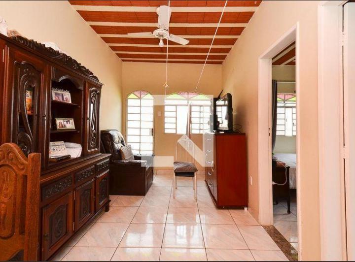 Casa À Venda - Ipiranga, 7 Quartos, 210 m² - Belo Horizonte