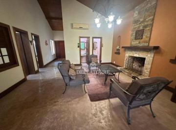 Casa · 243m² · 4 Quartos · 20 Vagas · Casa Em Serra, Teresópolis/rj de 243 m² 4 Quartos Para Locação R$10.000,00/mes