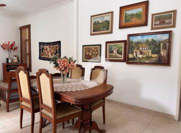 Casa · 180m² · 2 Quartos · Casa Em Icaraí, Niterói/rj de 180 m² 2 Quartos À Venda por R$598.000