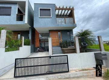 Casa · 107m² · 3 Quartos · 1 Vaga · Sobrado a Venda Em Garopaba/sc.