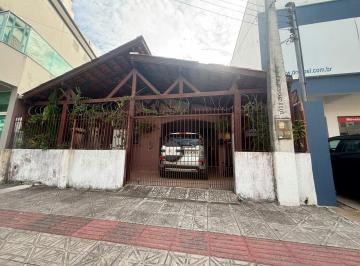 Casa · 162m² · 3 Quartos · 2 Vagas · Casa Em Centro, Itajaí/sc de 162 m² 3 Quartos À Venda por R$875.000
