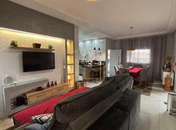 Casa · 143m² · 3 Quartos · 4 Vagas · Casa Com 143 m² Construidos Em Terreno de 350 m², Com Ambientes Prontos Para Morar E Area E Lazer.