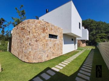 Casa · 210m² · 3 Quartos · 1 Vaga · Casa Em Condomínio Na Entrada Da Barra, Garopaba/sc