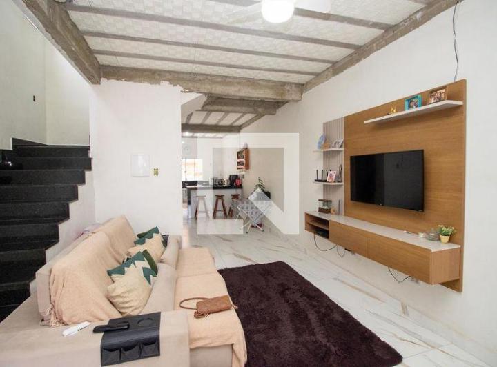 Casa À Venda - Tropical, 3 Quartos, 242 m² - Contagem