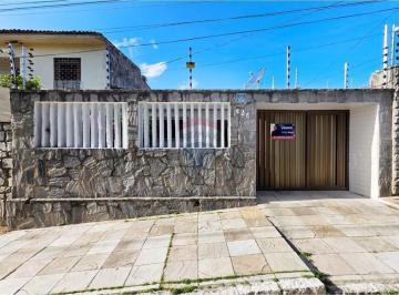 Casa · 156m² · 3 Quartos · 2 Vagas · Casa a Venda de 3 Suítes No Catolé