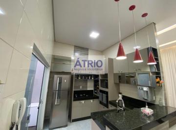 Casa · 75m² · 2 Quartos · 2 Vagas · Casa Bairro Jardim Patrícia.
