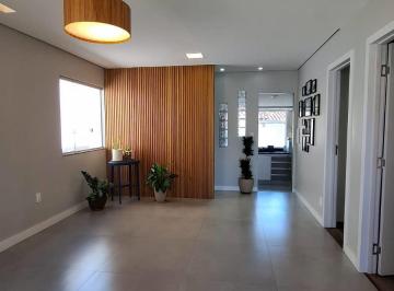Casa de 2 quartos, Santa Luzia · Casa Em Santa Luzia Lote 360 m, Reformada + Edícula Pode Ser Financiada.