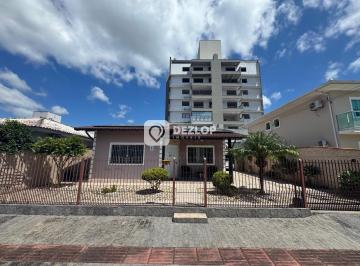 Casa · 85m² · 4 Quartos · 2 Vagas · Casa À Venda No Rio Caveiras, Biguaçu | 4 Quartos Sendo 1 Suíte