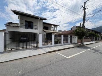 Casa · 230m² · 3 Quartos · 2 Vagas · Sobrado Residencial Em Vila Baependi, Jaraguá Do Sul – 3 Quartos, 2 Vagas, Financiamento