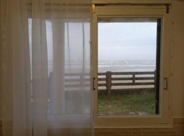 Apartamento · 50m² · Kitnet Para Venda Em Cidreira, Centro