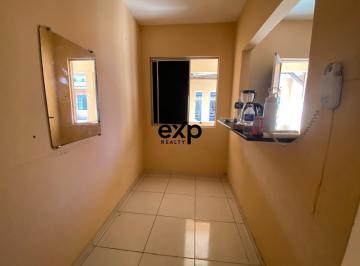 Casa · 117m² · 2 Quartos · Casa de 2 Andares Em Bairro Perto de Tudo.